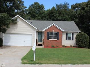 4604 Fox Forrest Dr, Flowery Branch, GA 30542