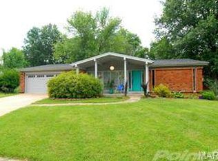 2318 Callender Ct, Chesterfield, MO 63017