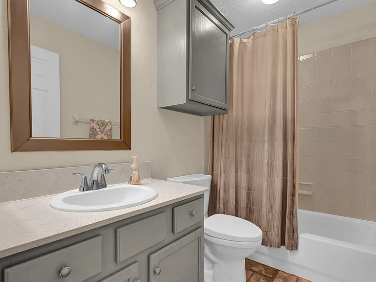 604 Nadina Pl — Photo 28
