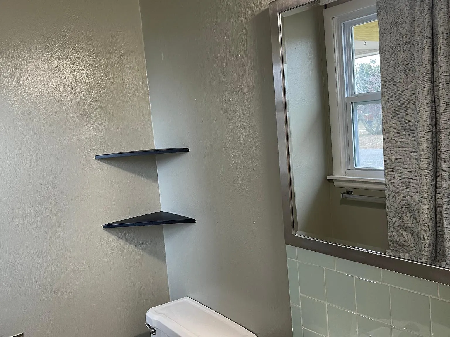 3 bed, 1.5 bath, 1252 sqft, $1,525 — Photo 2