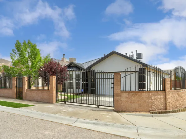 7601 Kingsway Ct NW, Albuquerque, NM 87120