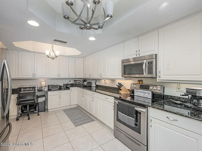 7 Indian River Ave #1003 — Photo 3