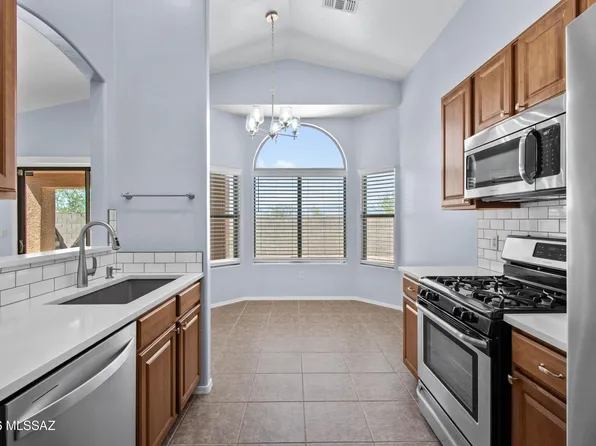 10529 E Ottoman Dr, Tucson, AZ 85747