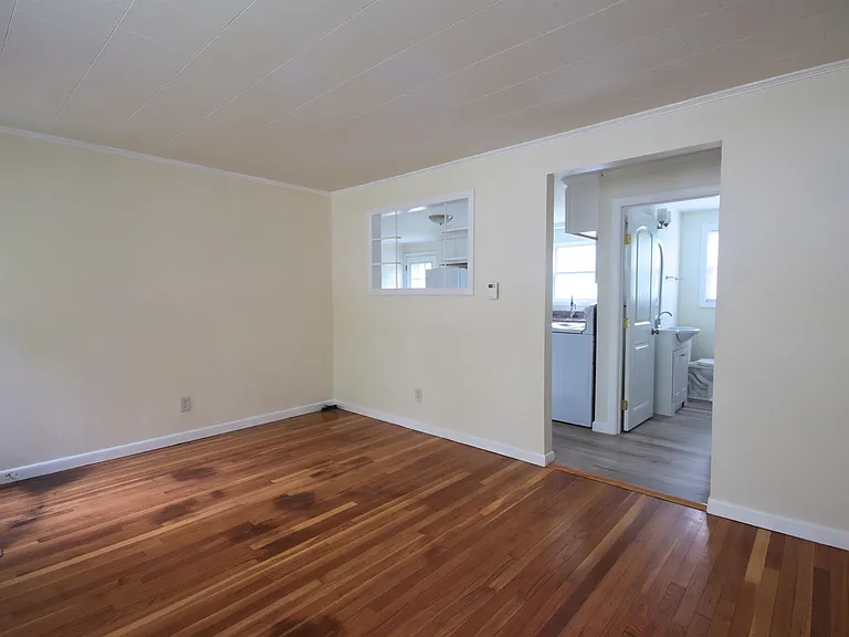 10 Patricia St #A — Photo 4