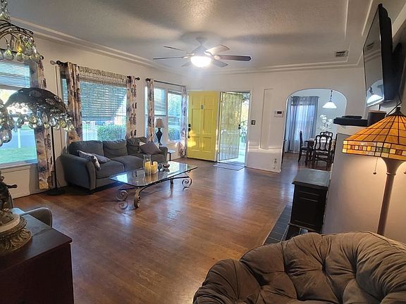 4th image of 1465 N Vagedes Ave
