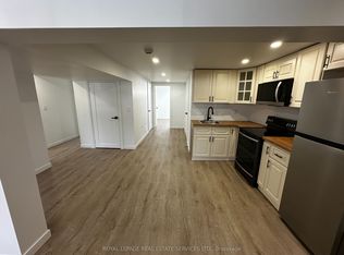 35 Karen Cres, Hamilton, ON L9C 5M5