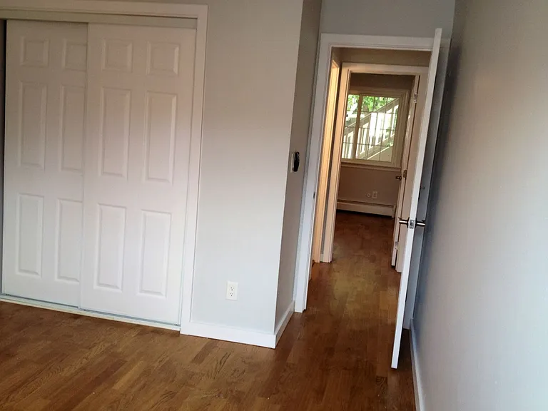 2401 Walnut St #1 — Photo 4