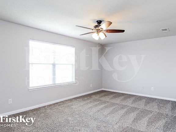 3rd image of 12649 Forest Lawn Rd