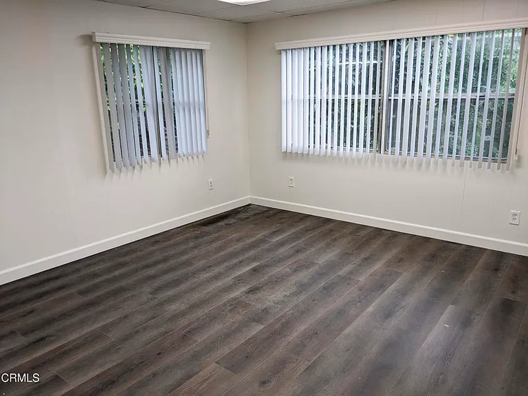 1 Waverly Dr — Photo 18