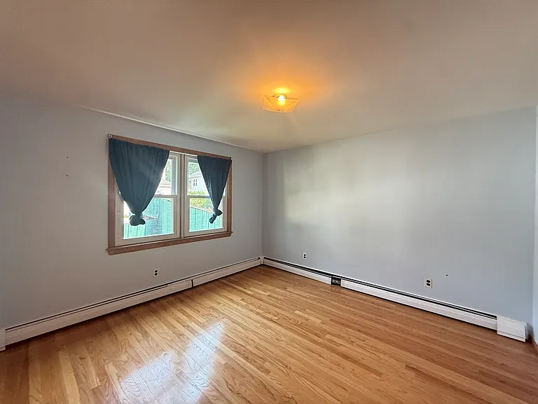 27-29 Normandy Ave #1 — Photo 9
