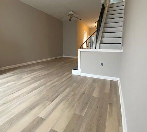 2nd image of 2025 E Monmouth St