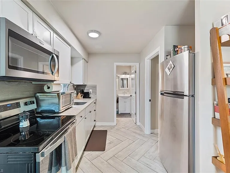 3365 Estey Ave — Photo 18