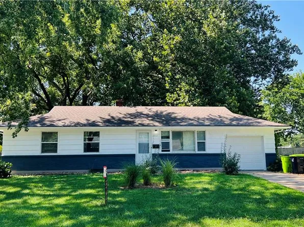 204 N Park Dr, Belton, MO 64012