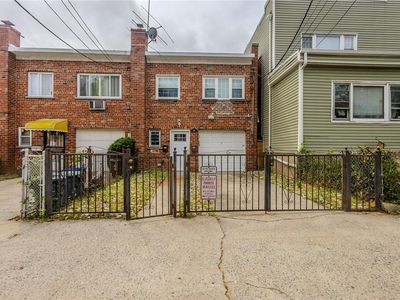 848 E 231st Street, Bronx, NY, 10466