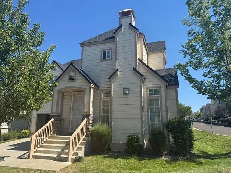 3530 Brassie Dr — Photo 1
