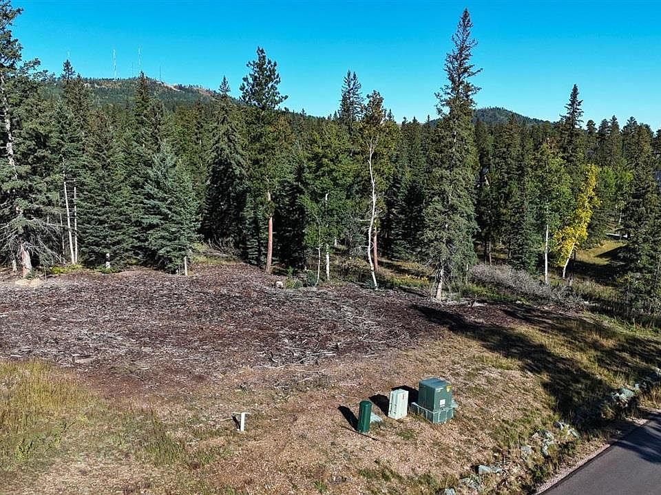 1st image of 12 Trailside Rd