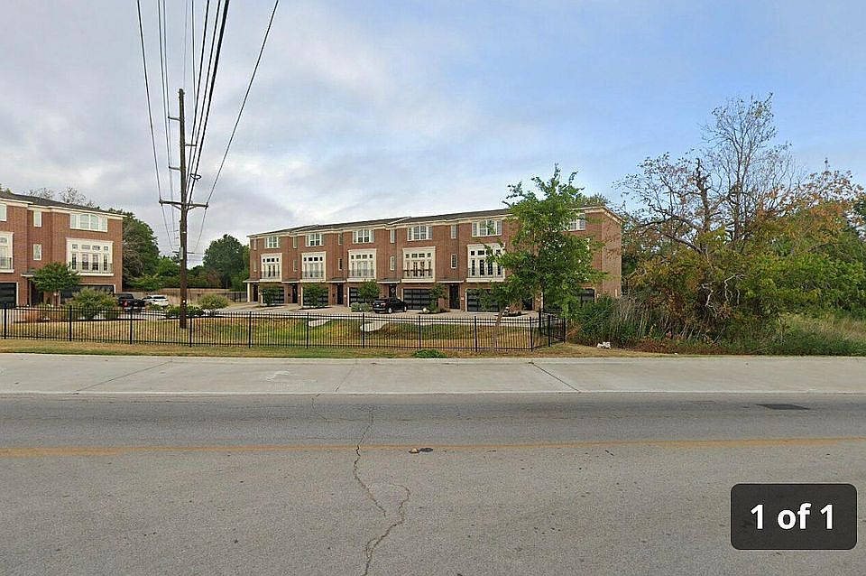 1st image of 204 Tarrow St
