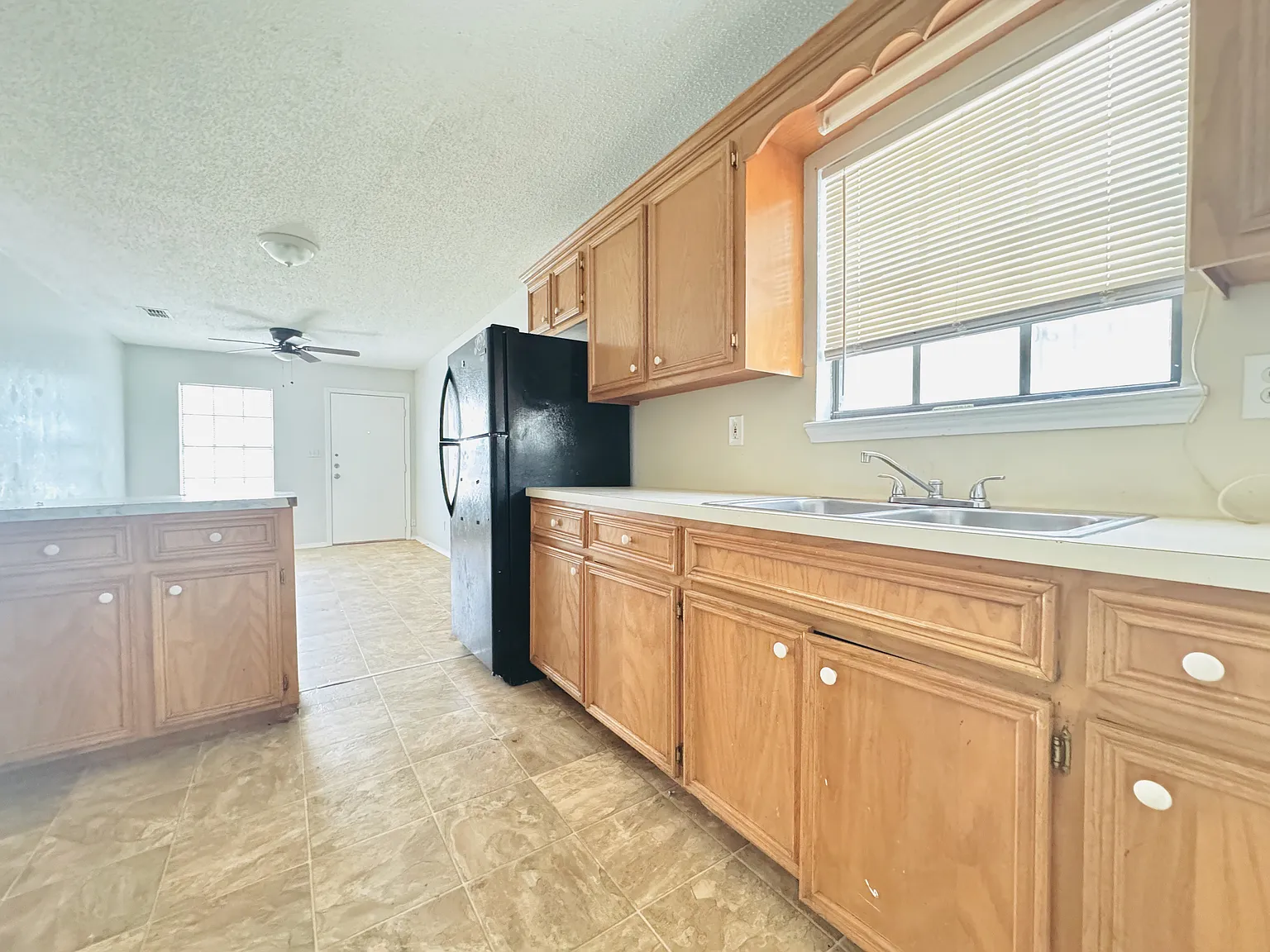 2 bed, $725 — Photo 2
