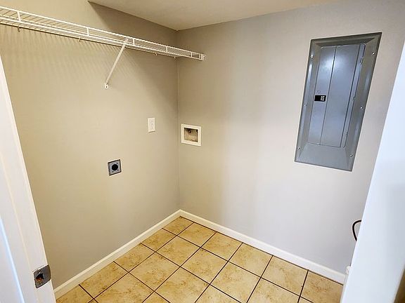 4th image of 1747 Skyline Dr APT 46