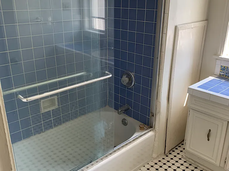 824 S Curson Ave #824 — Photo 11