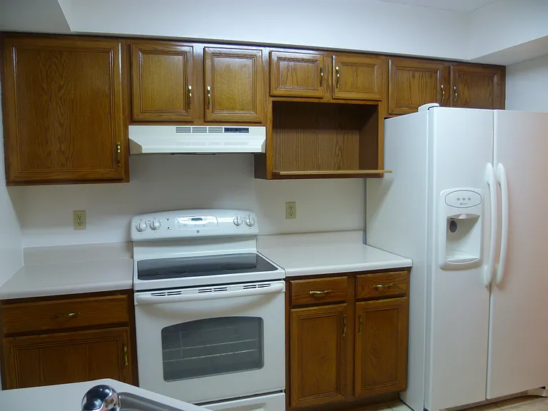 3530 Churchill Dr — Photo 5