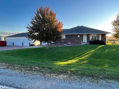 726 1st St, Plano, IA, 52581