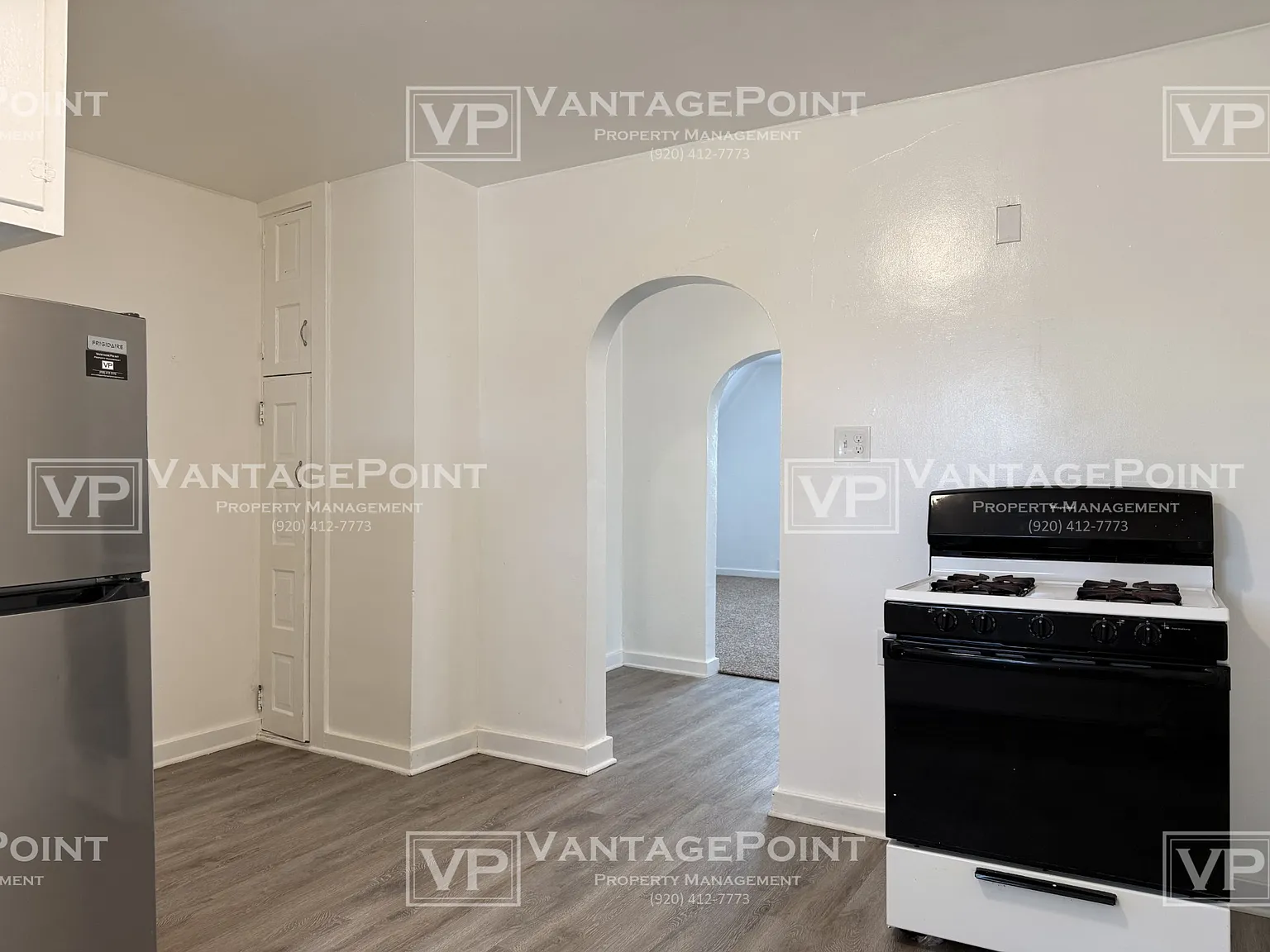 820 - 822 North Irwin Avenue - 822 1... — Photo 2