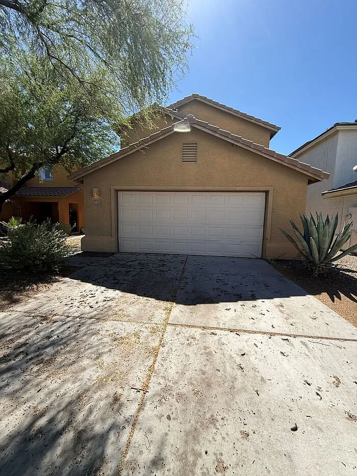4 bed, 3.0 bath, 1935 sqft, $1,850 — Photo 1