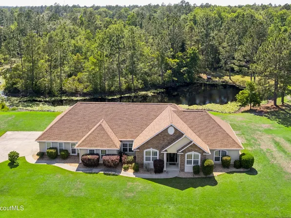 190 Lakes Dr, Brunswick, GA 31523