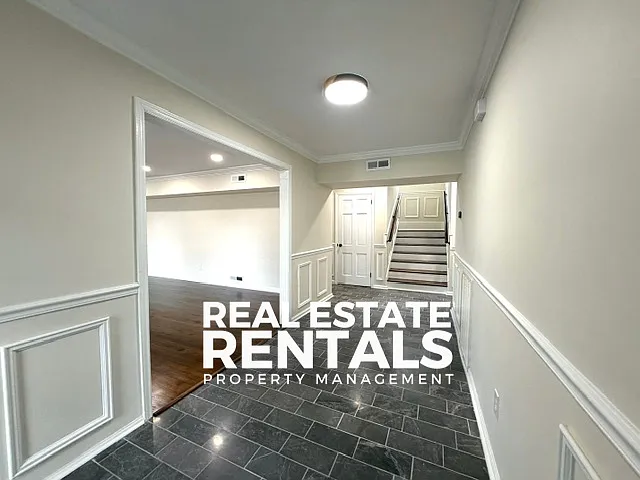 100 Norwood Drive - 1 — Photo 2
