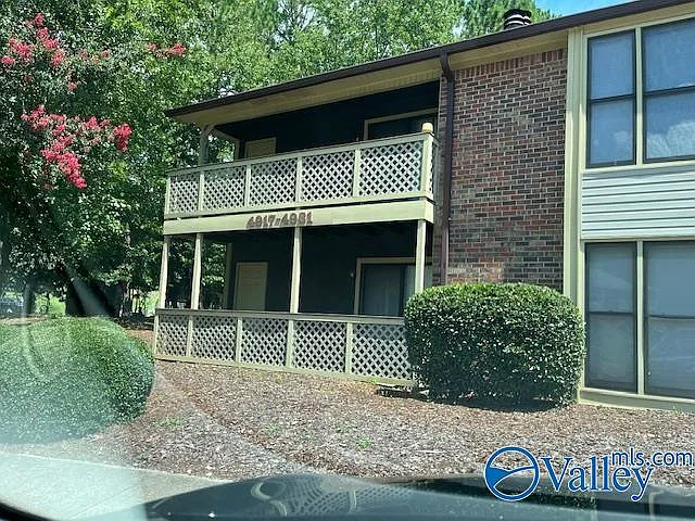 2 bed, 2.0 bath, 1200 sqft, $1,250 — Photo 2