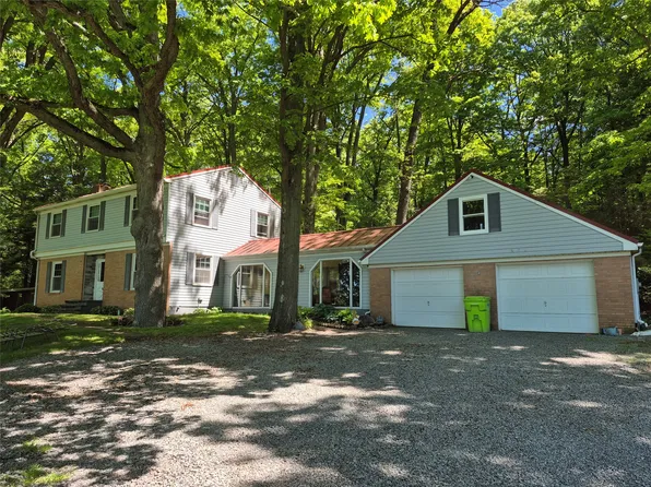 14893 Hall Rd, Meadville, PA 16335
