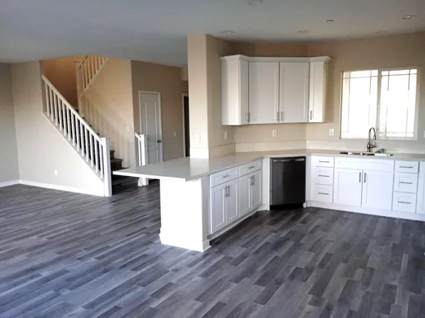 6263 Long Cove Dr, Fontana, CA 92336