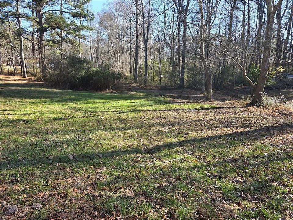 2nd image of 0 Aiken Pl #5