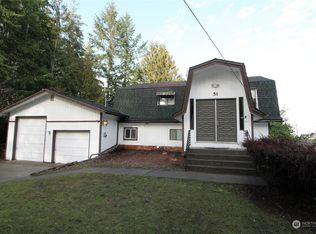 51 E Snow Cap Dr, Belfair, WA