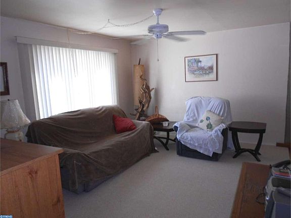 4th image of 4 Spruce Blvd