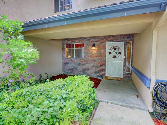 3rd image of 2091 E Pryor Dr
