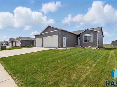 4005 S Pisidian Ave, Sioux Falls, SD, 57110