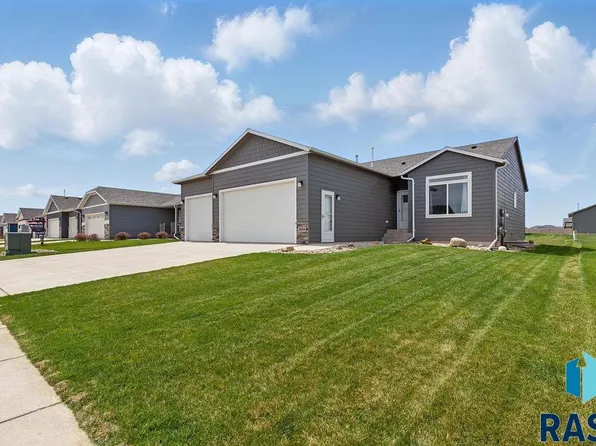 4005 S Pisidian Ave, Sioux Falls, SD 57110