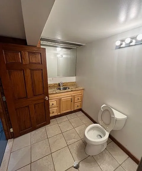 27030 Berkshire Dr — Photo 14