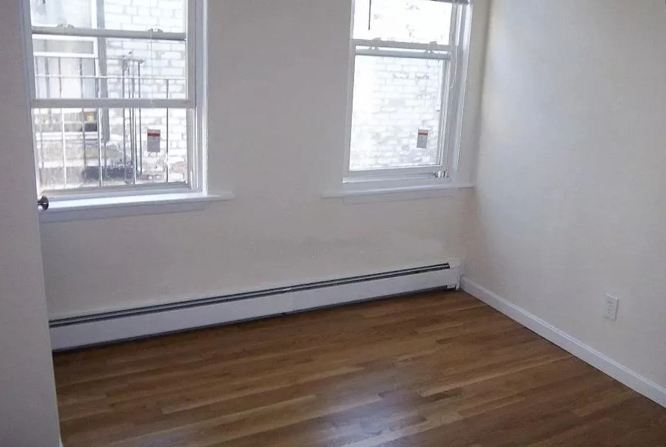 Studio, 999 sqft, $1,800 — Photo 2