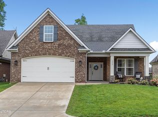 1612 Sugarfield Ln, Knoxville, TN 37932