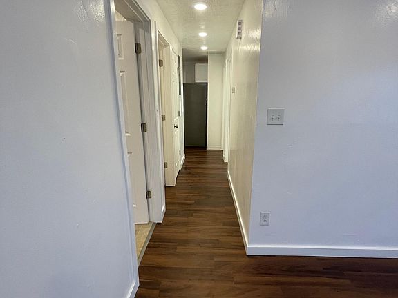 5th image of 2202 E Hugo Ave
