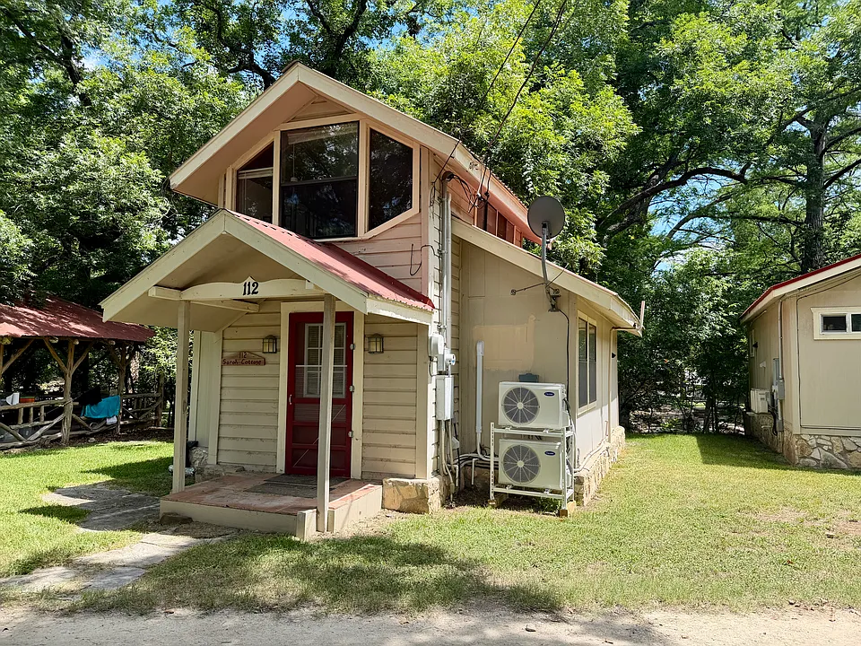 112 Mill Race Ln