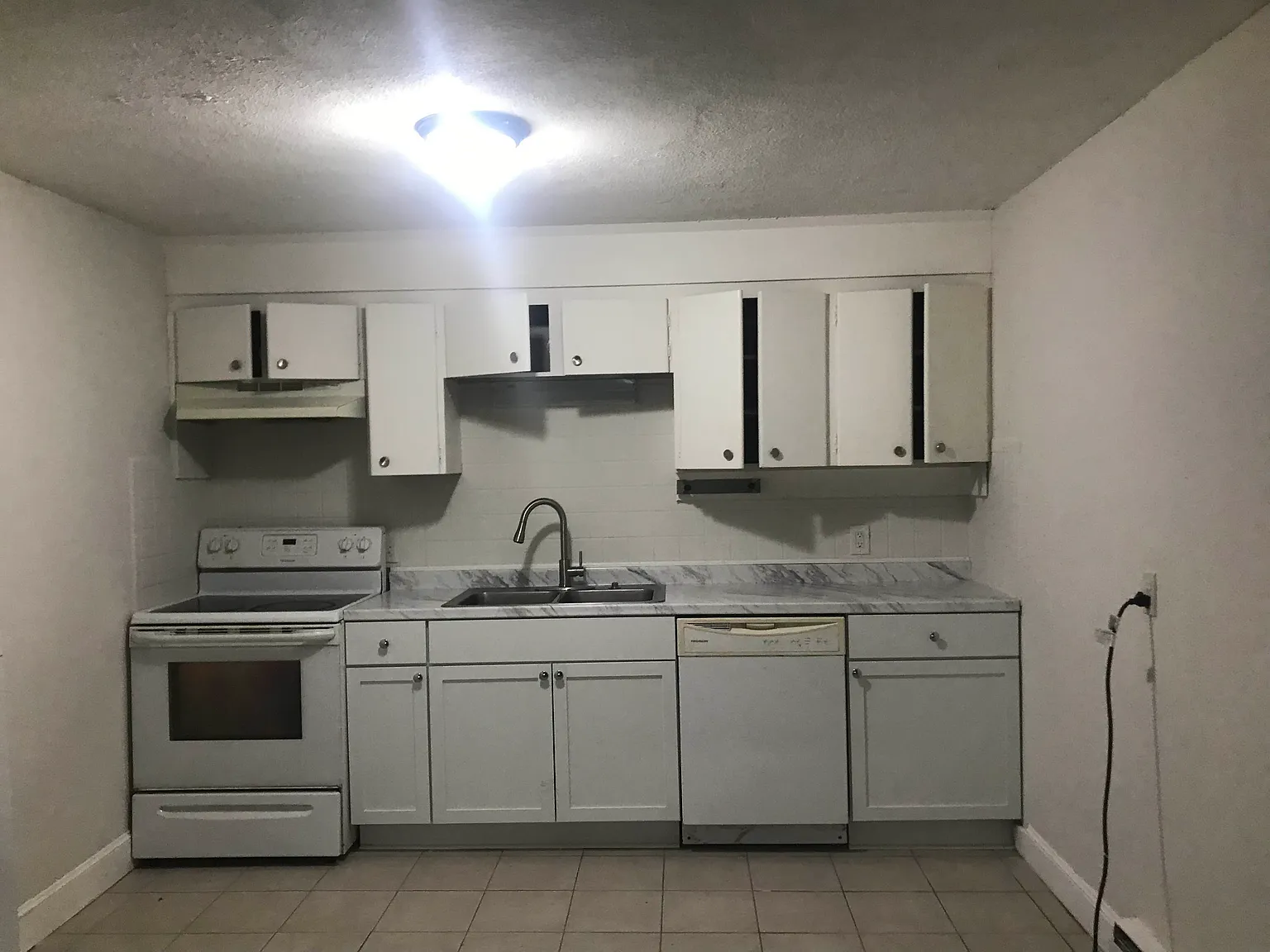 1 bed, 700 sqft, $1,870 — Photo 4