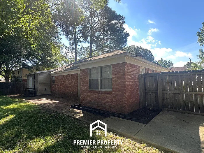 5234 Yellowood Rd — Photo 18