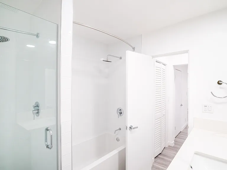 3461 Waverly Dr — Photo 5