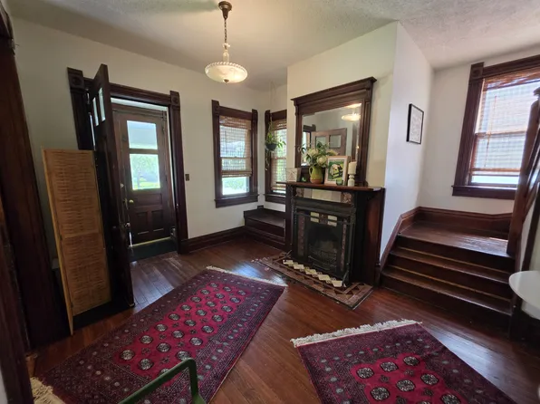2809 Cottage Grove Ave, Des Moines, IA 50311