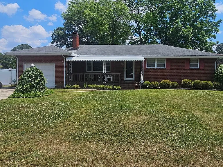 309 Lenore Trl — Photo 1