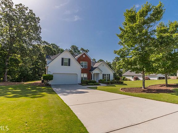 3rd image of 764 Winding Grove Ln